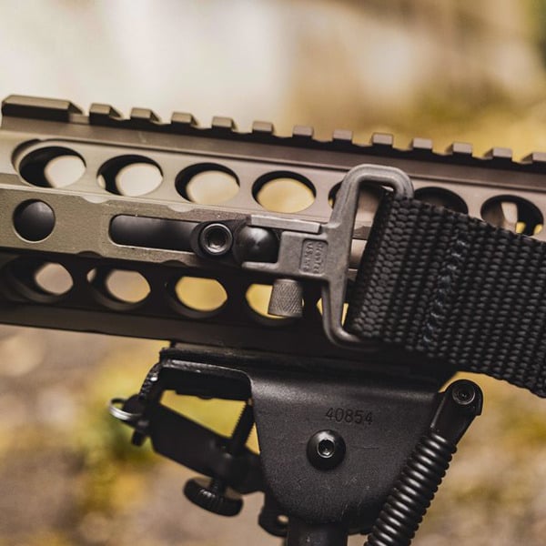 GROVTEC STUD MOUNT M-LOK FLANGED w/ HARDWARE